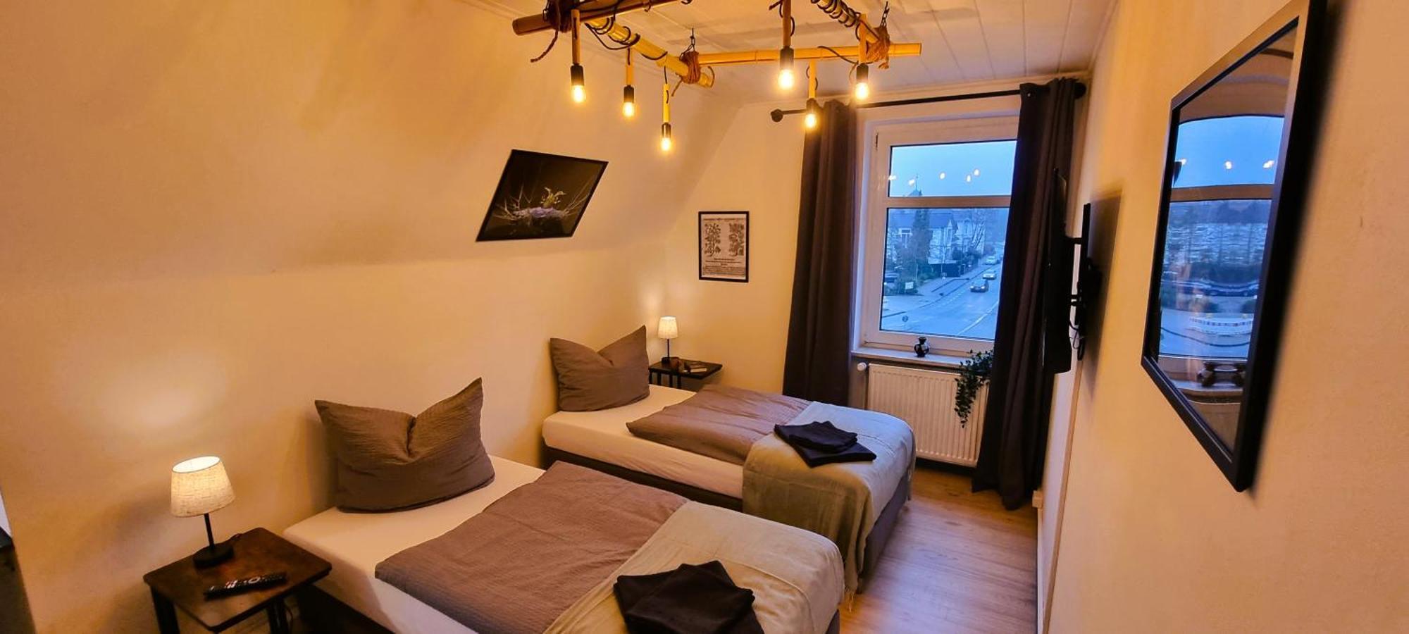 Nigella Apartment Direkt Am Hauptbahnhof Celle Fur 6 Personen Mit Kostenfreiem Parkplatz Voll Ausgestatteter Kuche Elite Standard Exterior foto